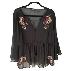 TORRID SHEER BLACK EMBROIDERED BLOUSE SHEER SIZE 1X